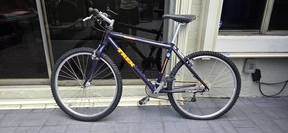 1(contact info removed) Volkswagen TREK Bicycle