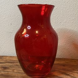 Red Flowers Vase 