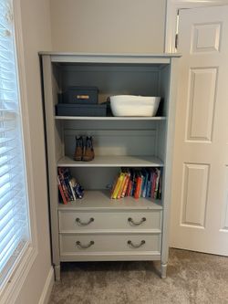 Blythe Pottery Barn kids Bookshelf
