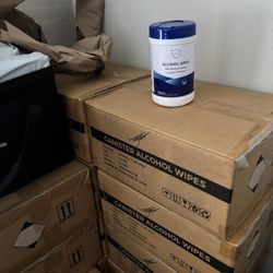 17 Brand New Boxes Of Clorox Bleach Wipes!