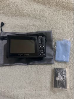 Selling this brand new 4k ULTRAHD Digital Camera USB charger not included