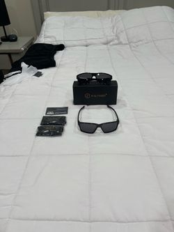 Kaliyadi Polarized Sunglasses with Case