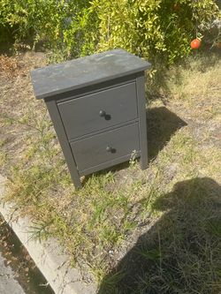 FREE NIGHTSTAND