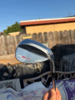 Mizuno chrome R series 52 wedge