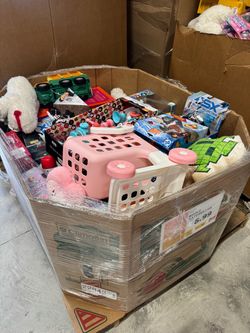 100 piece Mixed Toy & Kids Item Pallet Lots