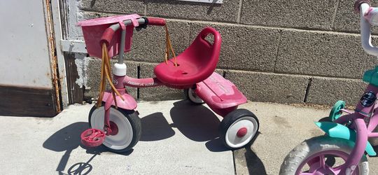 Radio flyer kids tricycle