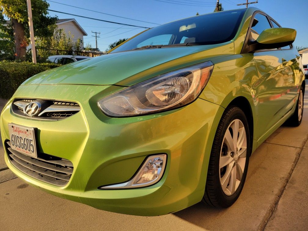 2012 Hyundai Accent
