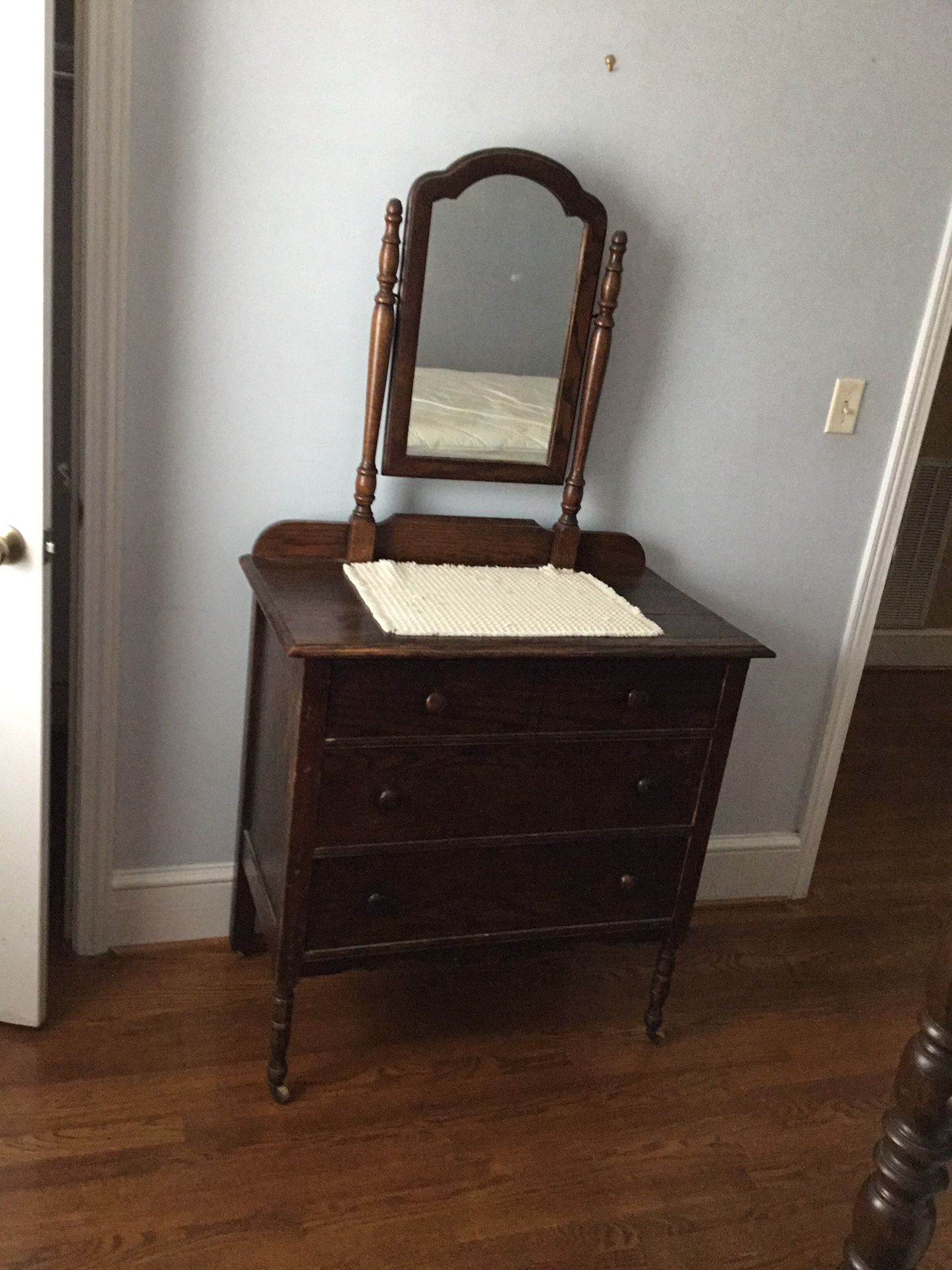 Antique Bedroom Furniture