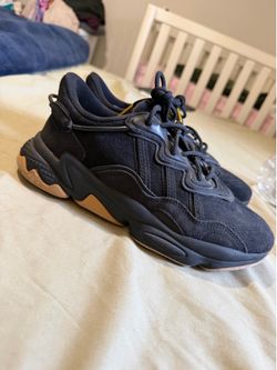 Adidas OZWEEGO Shoes