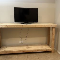 Custom workbench In Great Condition