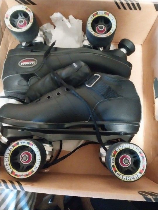 selling a pair of Riedell Carrera Speed Skates 10 in mens