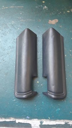 81 87 Oldsmobile cutlass back rear arm rest pad