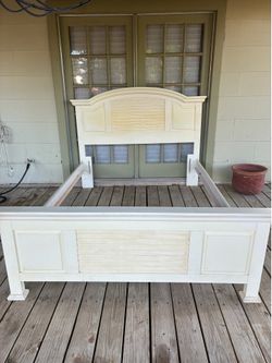 Full / Queen bed Frame