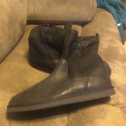 Size 16 UGG boots