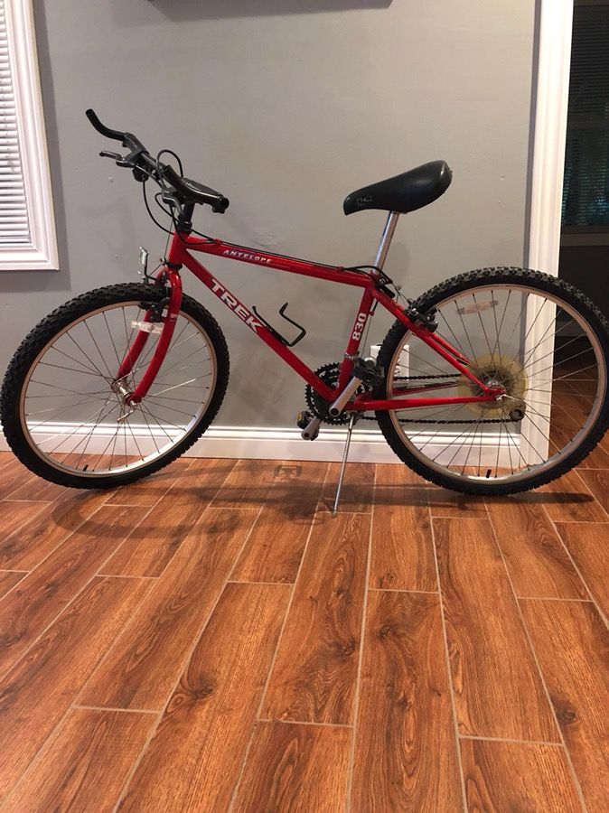 Vintage Red Trek 830 Antelope Mountain Bike