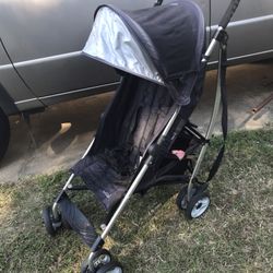 Like New Delight Fold Up Baby Stroller Heavy Duty Very Nice Only $40 See All Pictures