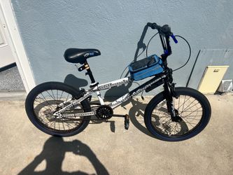 Kent Ambush Men’s Bike w/LED LIGHTS