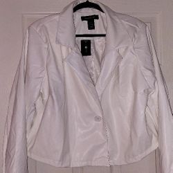 CROPPED FAUX LEATHER JACKET, IVORY  sz 18/20, $25, NWT, GLENN HEIGHTS TX PPU OR SHIPPING AVAILABLE 