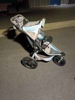 Nice BOB stroller