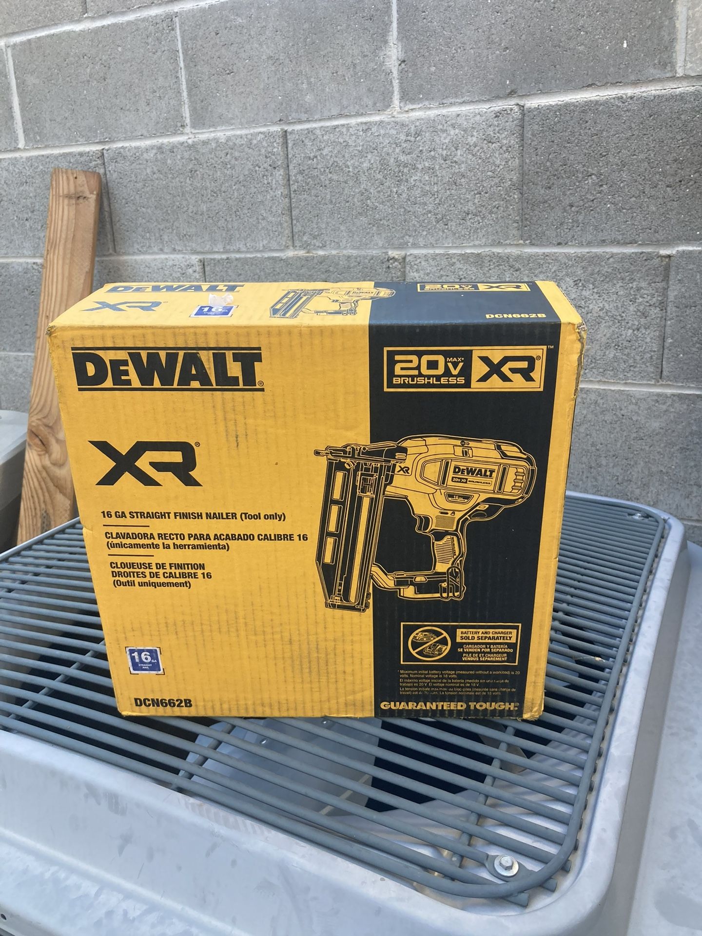 Dewalt XR Finish Nailer