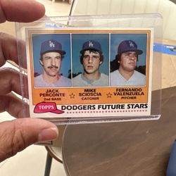 BASEBALL: Fernando Valenzuela 1981 Topps rookie card