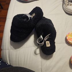 UGG slippers 