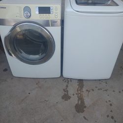 Secadora de gas Samsung y lavadora FRIGIDAIRE
