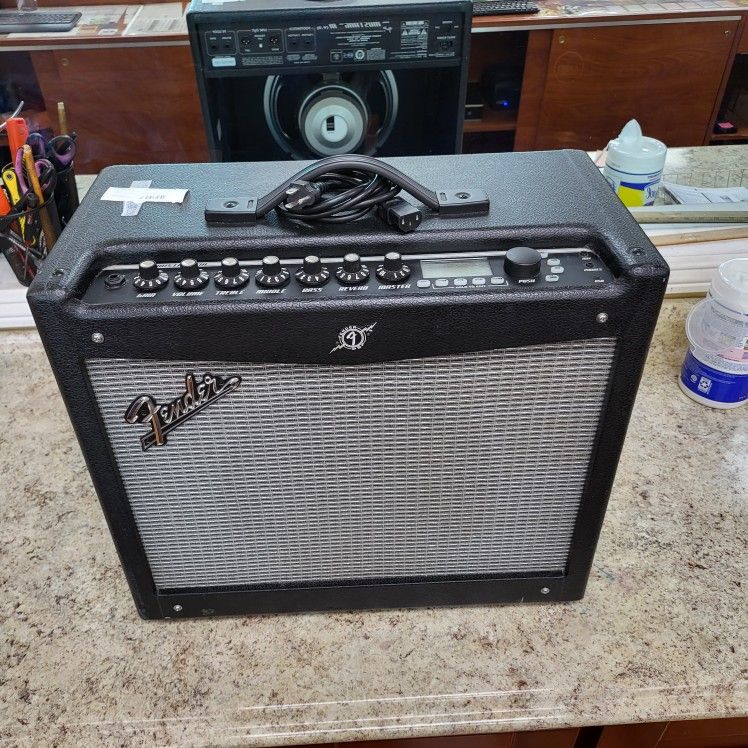 Fender Mustang V2 Amp