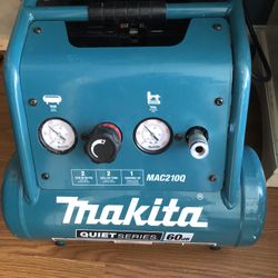 Makita 2 Gallón Compressor 