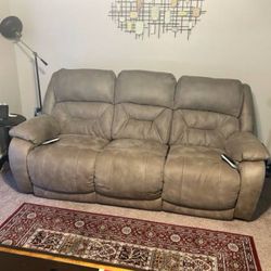 Power  Reclining Sofa