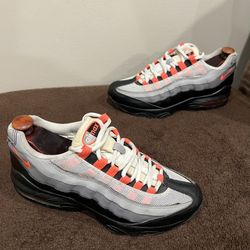 Nike Air Max 95 Solar Red (GS)  Size 6.5Y