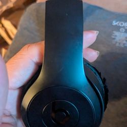 Beats Solo Headphones Earbuds Wireless 