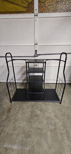 Golf bag and accessories stand