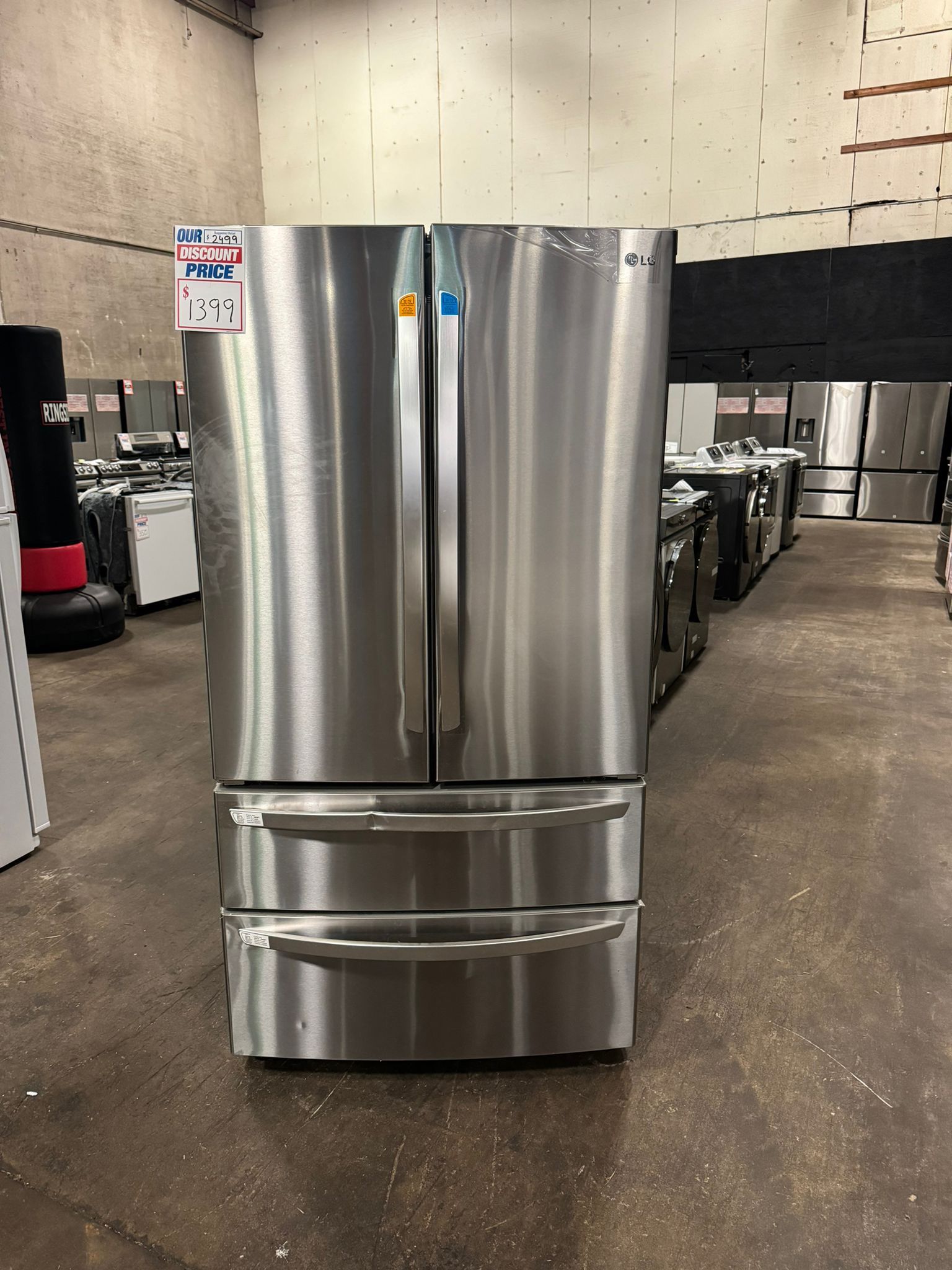 Scratch & Dent LG Refrigerator French Door. Delivery Available