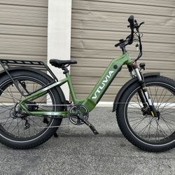 VTUVIA Reindeer 750 Watts 26 Inch Step Thru Electric Bike In Green 