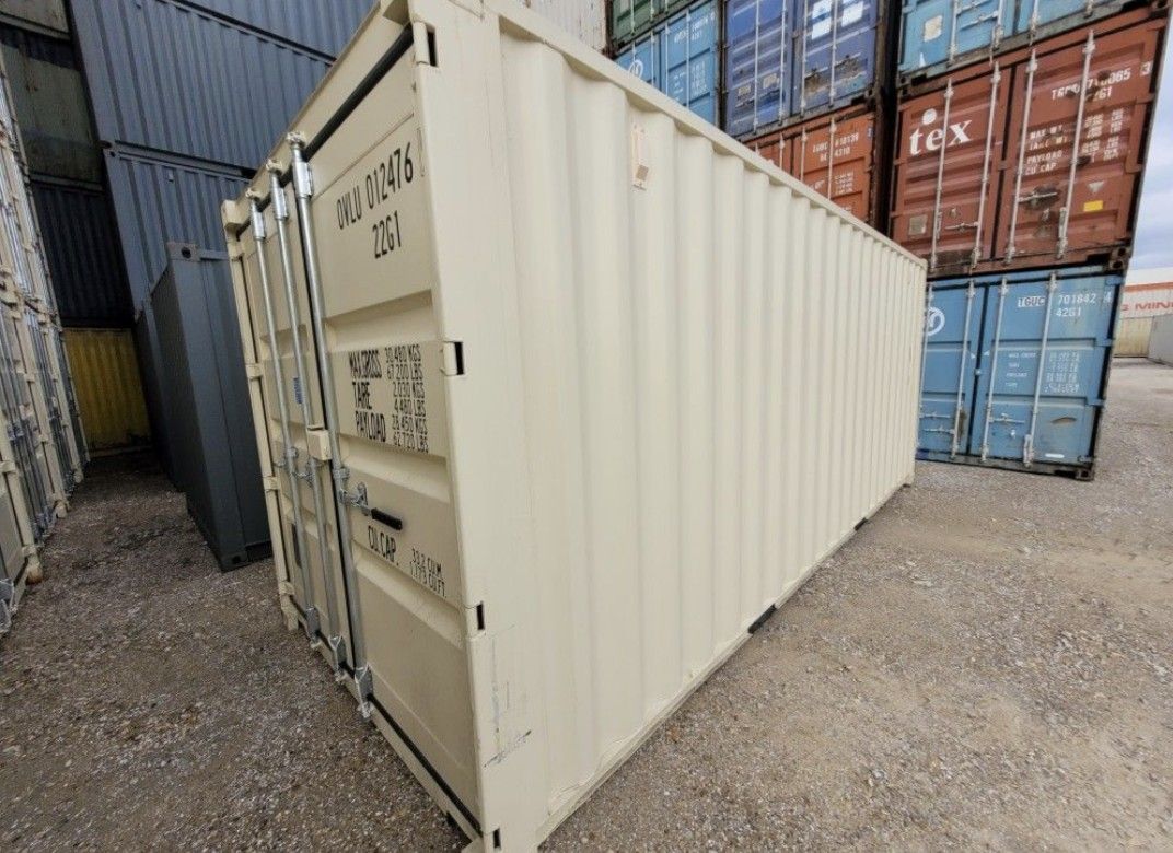 WIND & WATERTIGHT 20’ & 40’ SHIPPING CONTAINERS