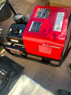 Lincoln 140 Amp Bulldog 5500 Gas Engine Driven AC Stick Welder, 5.5 kW Peak Generator (Kohler) 5 hours used
