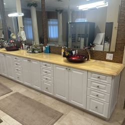 Exotic Onyx And Cabinets 