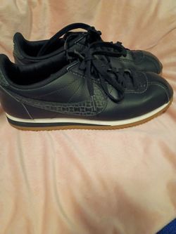 Nike Cortez Black Leather Sneakers