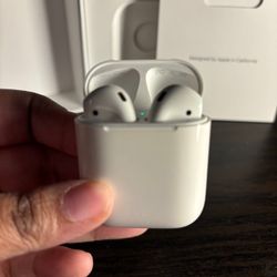AirPods First Generation (Brand New Sealed Must See ‼️‼️)