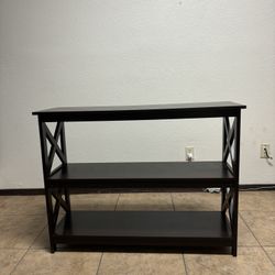 Entrance table