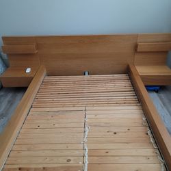 FULL SIZE BED WITH CLEAN  MATTRESS 