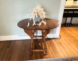 Beautiful Vintage Jacobean Drop-Leaf Side Table