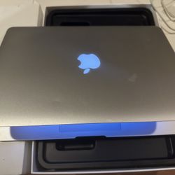 2015 Apple MacBook Air 13 inches 