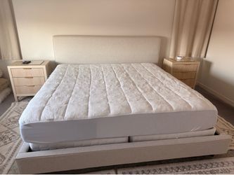Living spaces bedroom set