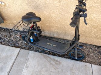 Electric scooter