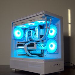 Gaming PC | 9070XT | 7800x3D | 32GB DDR5 | 1TB SSD | Win 11 | WiFi