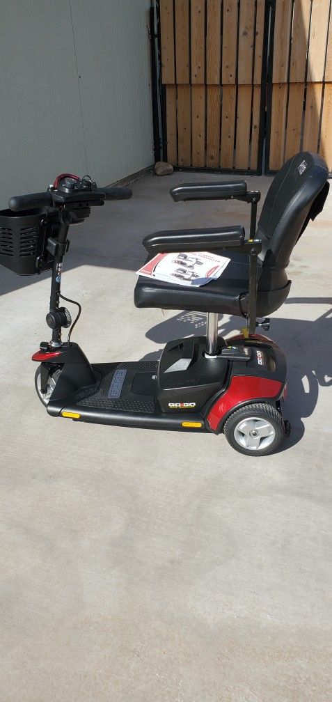Electric Three-wheeled Scooter