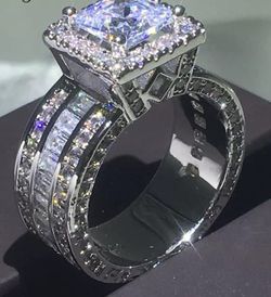 Wedding ring/engagement ring