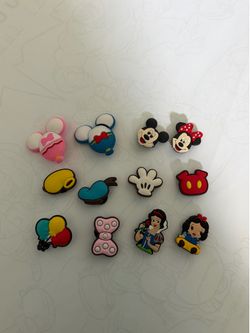 Disney Crocs Jibbitz Charm Lot – 12 Pieces (Snow White Included)